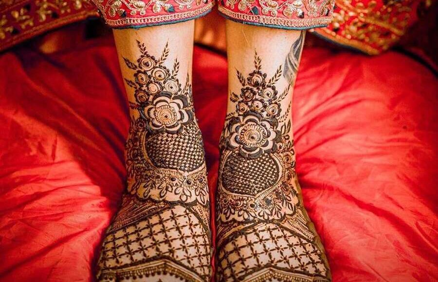 Bridal Mehndi Designs for Beautiful Legs