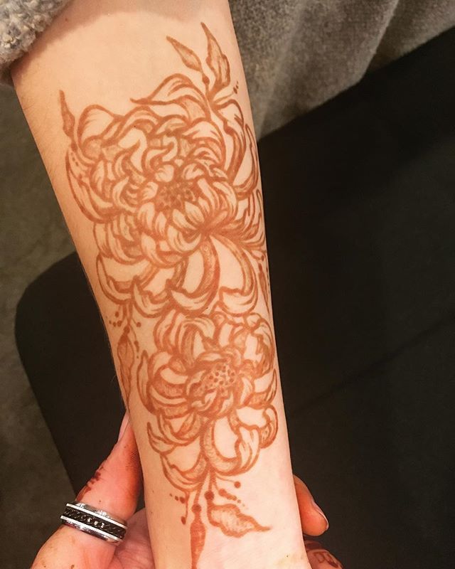 Henna Flower